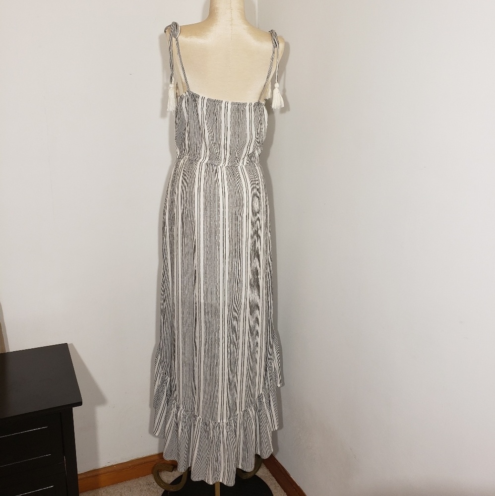 Charlotte Russe dress with tie straps size XS - Picture 2 of 6